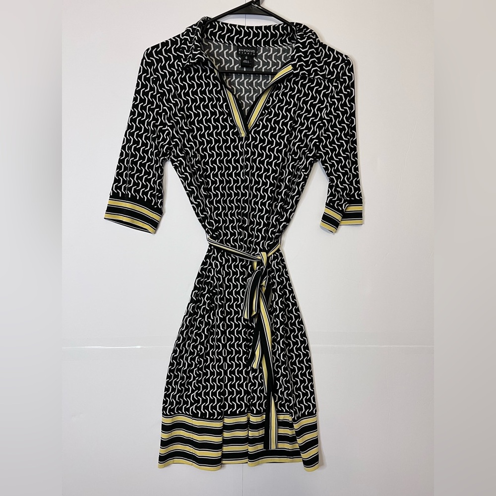 EN FOCUS DRESS PETITE SIZE 6 BLACK/WHITE Geo w Yellow Stripe